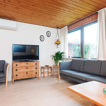 10 Person In * Herning